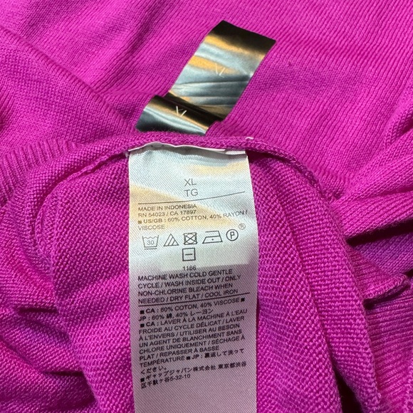 NWT Banana Republic LS Crew Neck Forever Sweater, XL, magenta - Picture 3 of 6